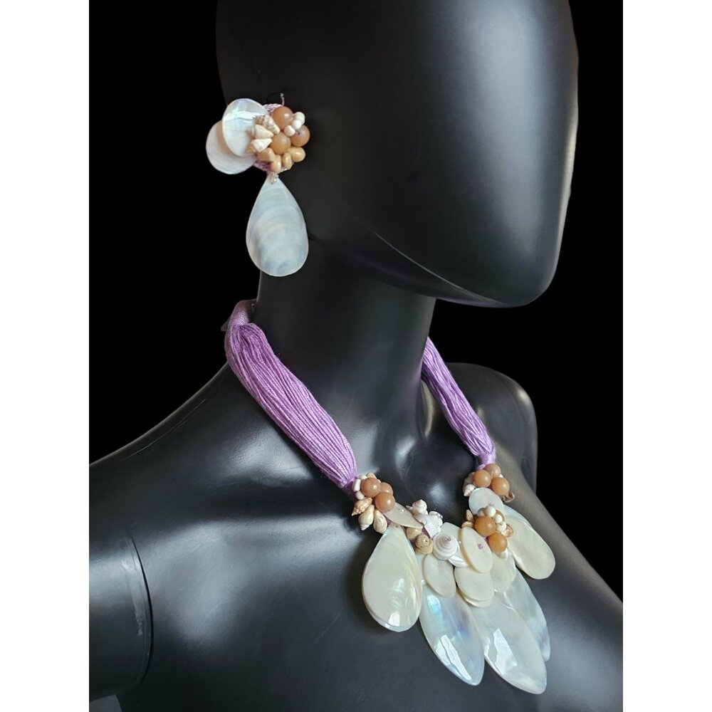 Shell/Lavender Collar Necklace/Earring Set